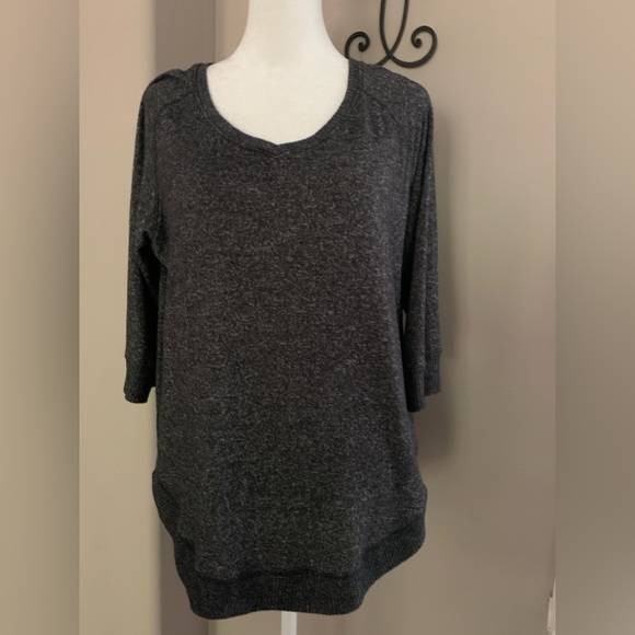 Maurices Medium Charcoal Gray 3/4 Sleeve Top - Picture 1 of 6